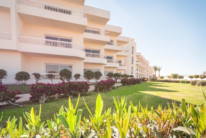 HURGHADA - LONG BEACH 4* 20/27 FEBBRAIO - Prezzi a Coppia